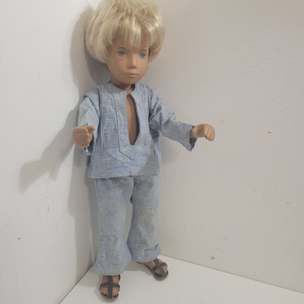 Vintage 70's Sasha Doll Gregor in Denim Outfit - Picture 2 of 8